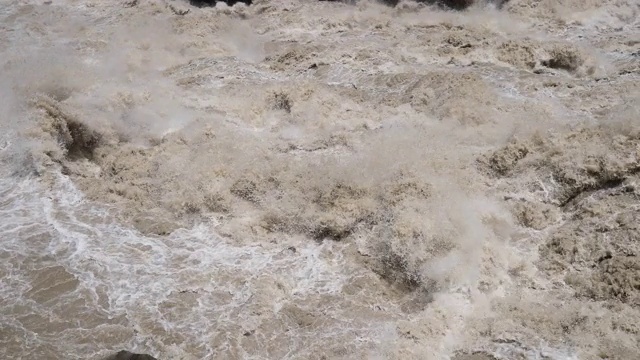 虎跳峡