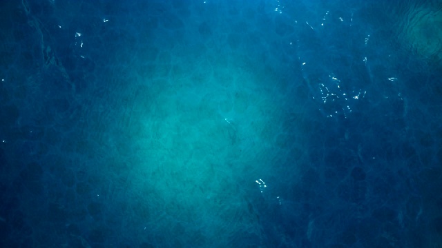 详情图-海或海，海浪近景。碧波海水。蓝色清澈的水。可以看到沙质海床。海浪俯视图。3,d动画4,k