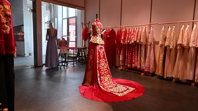 中国传统婚纱设计工作室
