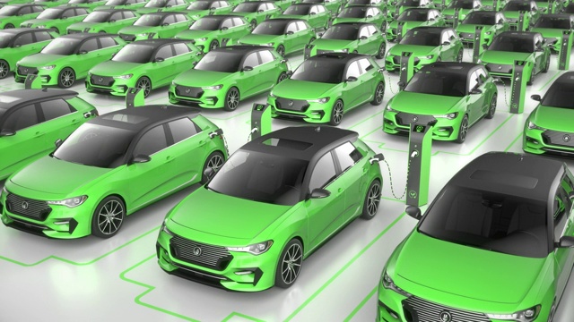 詳情圖-俯視圖綠色電動自動駕駛汽車在充電站充電