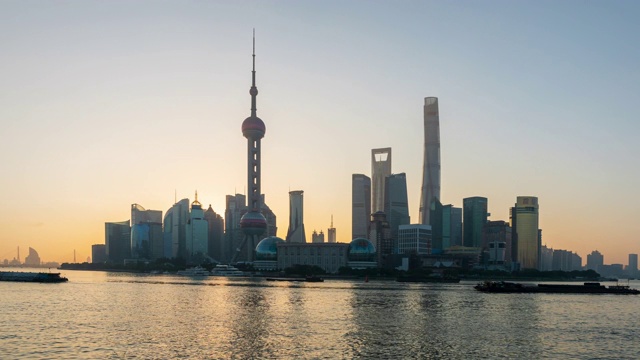 4k黑夜到白天的时光流逝:中国上海陆家嘴金融区的日出。