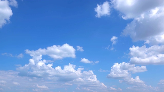 晴朗天空的时间流逝