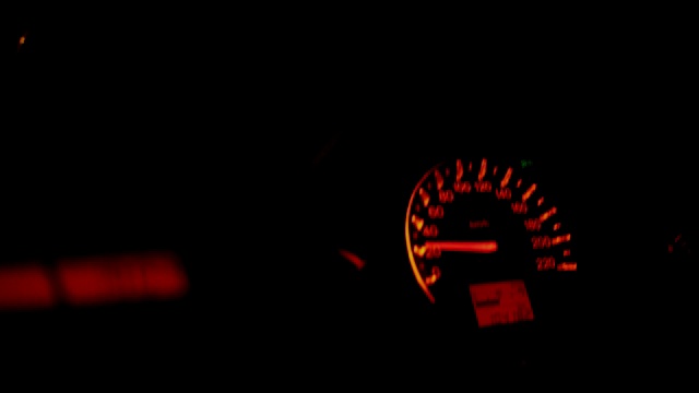详情图-汽车在夜间行驶时的里程。