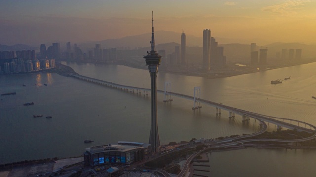 详情图-日落时分，中国香港岛附近的澳门城市和摩天大楼