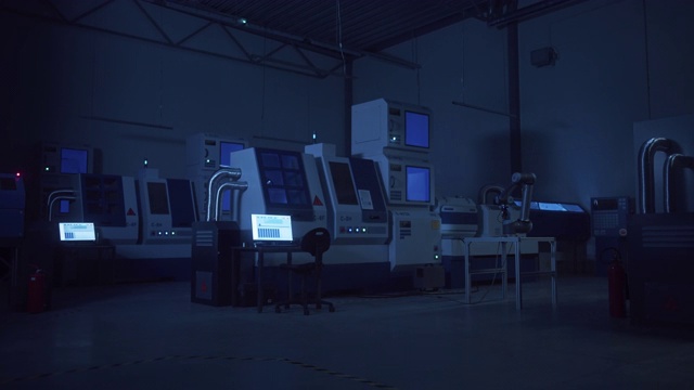 詳情圖-工廠問題:燈光閃爍，機器隨意工作，機器手臂在被黑的現(xiàn)代設(shè)施中表現(xiàn)攻擊性。人工智能錯誤，斷電，災(zāi)難發(fā)生。