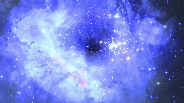 详情图-在云和气体的背景下，星星从观众身边飞过。计算机生成的蓝色空间背景。镜头掠过一片星空。