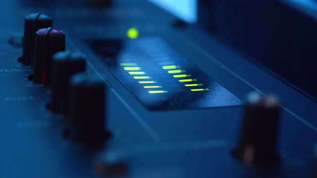音乐控制按钮录音室音乐混音设备。
