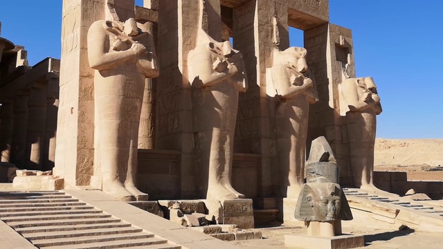 Ramesseum——公元前十三世纪法老拉美西斯二世的纪念神庙，位于上埃及，卢克索底比斯墓地的一部分