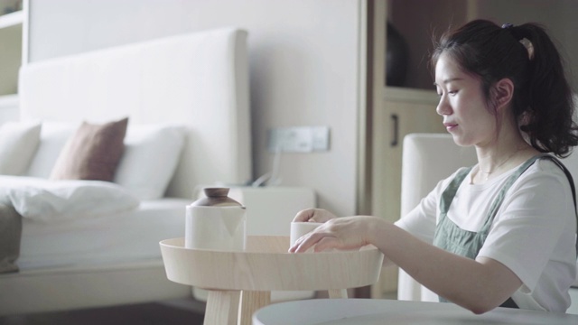 詳情圖-女性與茶