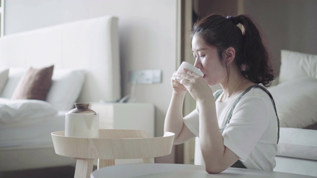 詳情圖-女性與茶