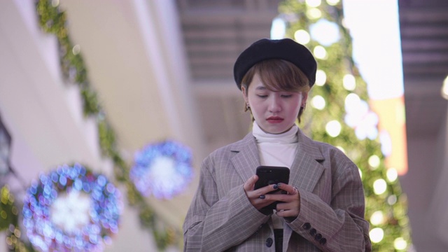 详情图-亚洲女孩拍照