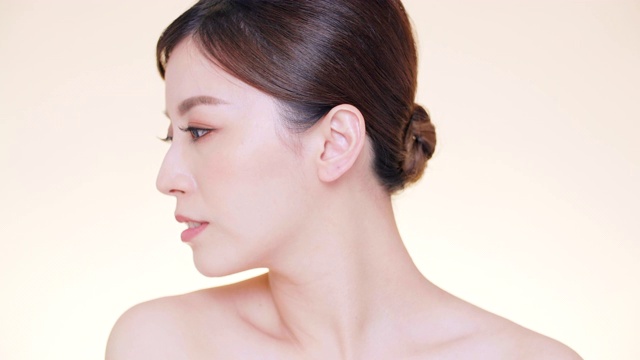 详情图-特写亚洲年轻的美丽与干净新鲜的皮肤