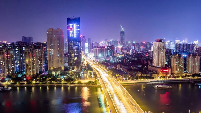詳情圖-武漢城市的變遷，天際線和建筑的全景