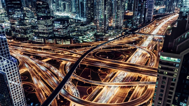 详情图-天桥和城市交通夜间鸟瞰图/阿联酋迪拜
