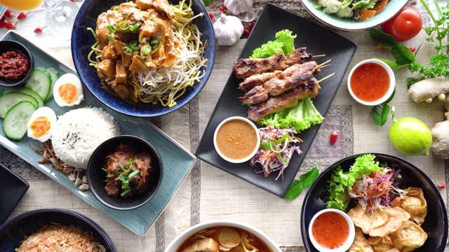马来西亚食物的桌面视图。
