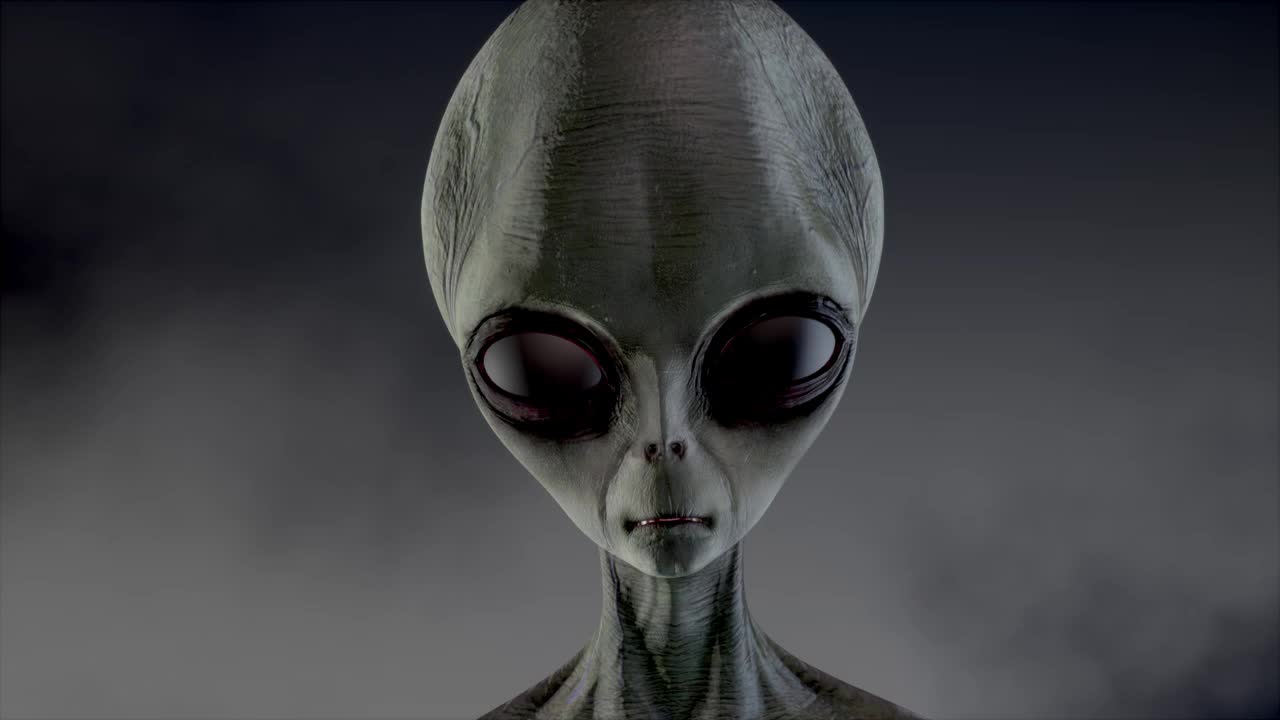 可怕的灰色外星人站在黑暗的烟雾背景下，看起来在眨眼。不明飞行物的概念。3 d渲染。