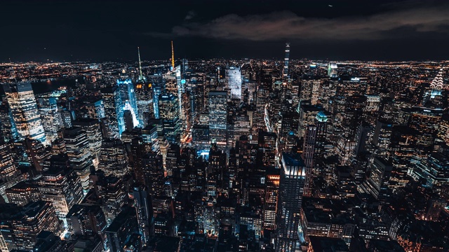 详情图-T/L鸟瞰图曼哈顿市中心天际线在夜晚/纽约市
