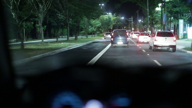 司机夜间视角
