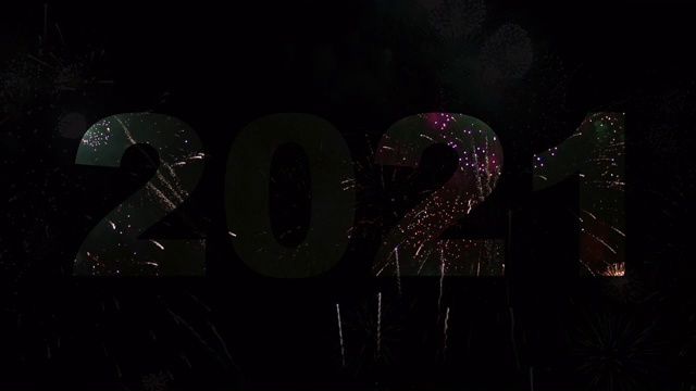 詳情圖-“2021年新年快樂(lè)”的文字出現(xiàn)在精彩的煙花前，“2021年煙花表演”