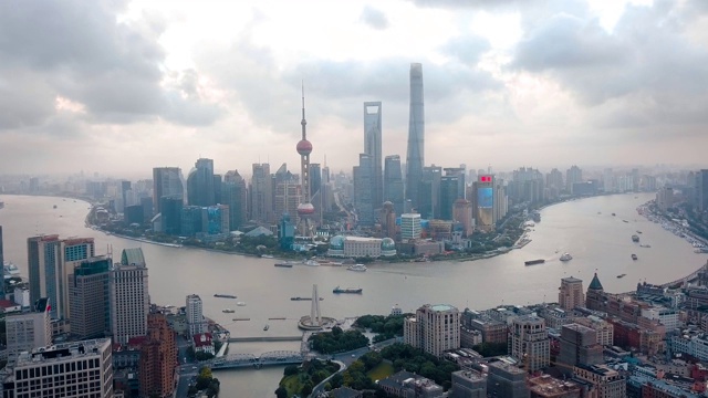 詳情圖-上海的天際線，令人驚嘆的摩天大樓聳立在鹿浦河之上