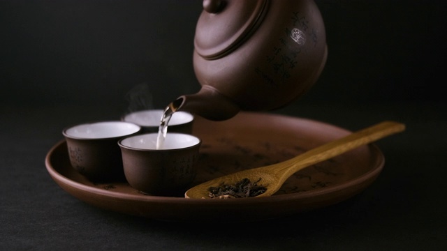 茶仪式-茶壶和杯子- 4K