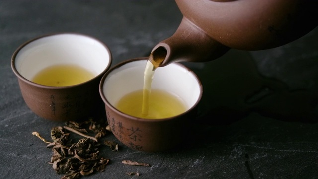 茶仪式-茶壶和杯子- 4K