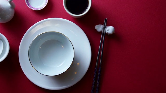 详情图-餐桌摆好筷子