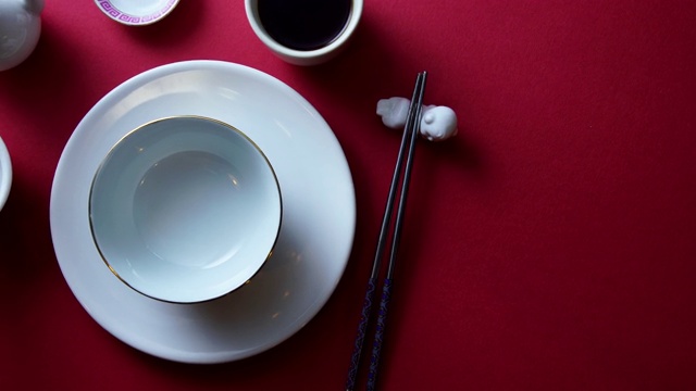 详情图-餐桌摆好筷子