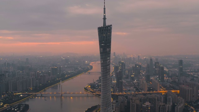中国广州日出时的鸟瞰图。
