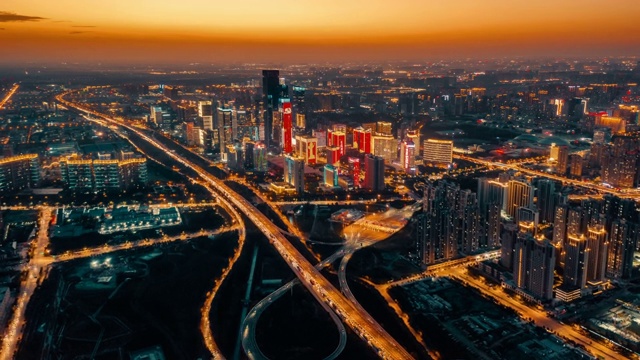 详情图-日落时城市交通的鸟瞰图
