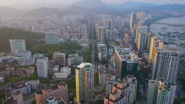 日落时分珠海市景交通街道湾港航拍全景4k中国
