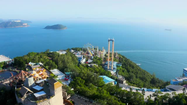 香港公园。它以美丽的海景而闻名