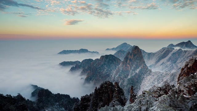 详情图-日出时间的推移，在中国的黄山雾