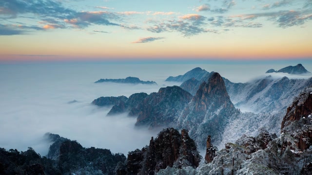 详情图-日出时间的推移，在中国的黄山雾