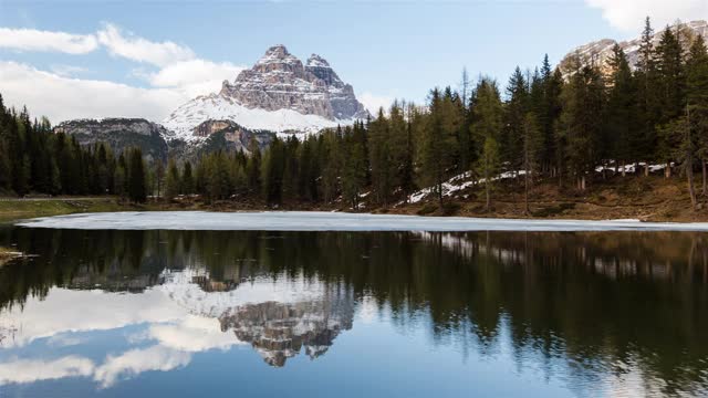 拉瓦雷多和安托诺湖(安托诺湖)的白天到夜晚的时间流逝，Dolomites，意大利