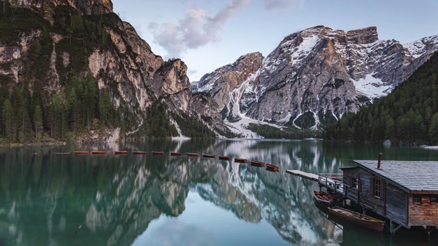 詳情圖-意大利Dolomites的Lago,di,braes從白天到夜晚的時(shí)間流逝