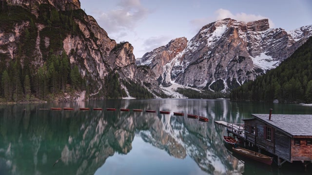 詳情圖-意大利Dolomites的Lago,di,braes從白天到夜晚的時(shí)間流逝