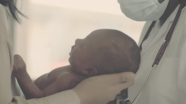 真实生活，讲故事:哭泣，新生儿