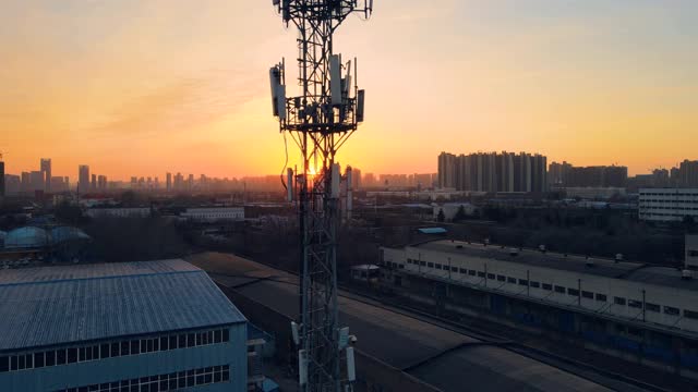 5G通信铁塔鸟瞰图