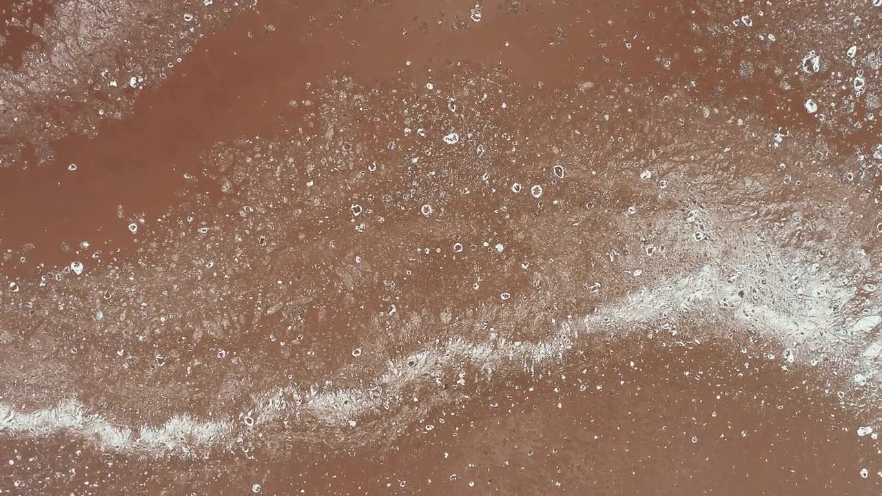 详情图-潮汐河上的浮冰