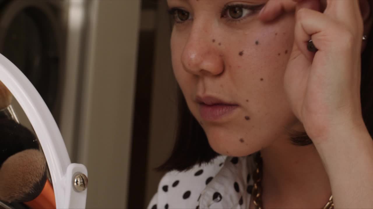 升级你的妆容，升级你的形象