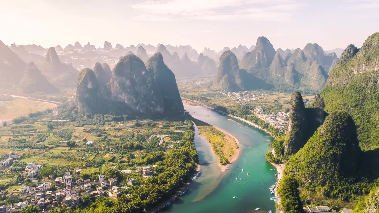详情图-人们生活在桂林山水交相辉映的宁静田园风光中