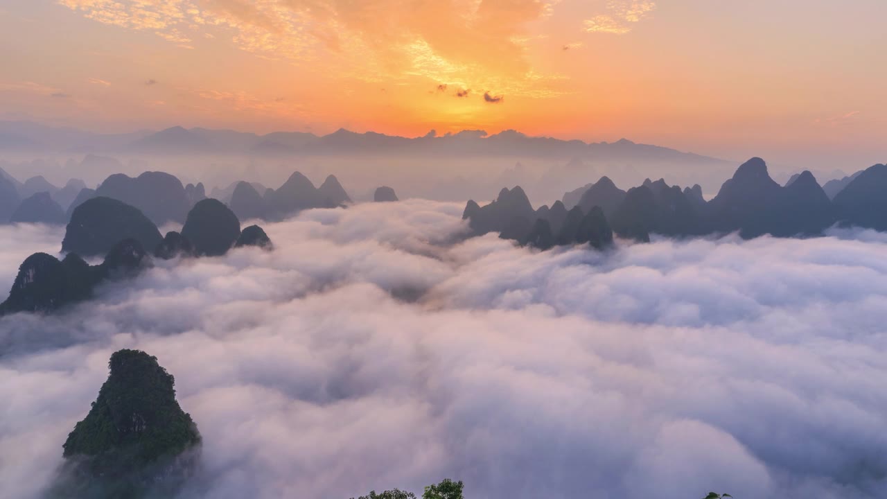 詳情圖-延時(shí)拍攝美麗桂林的日出云海