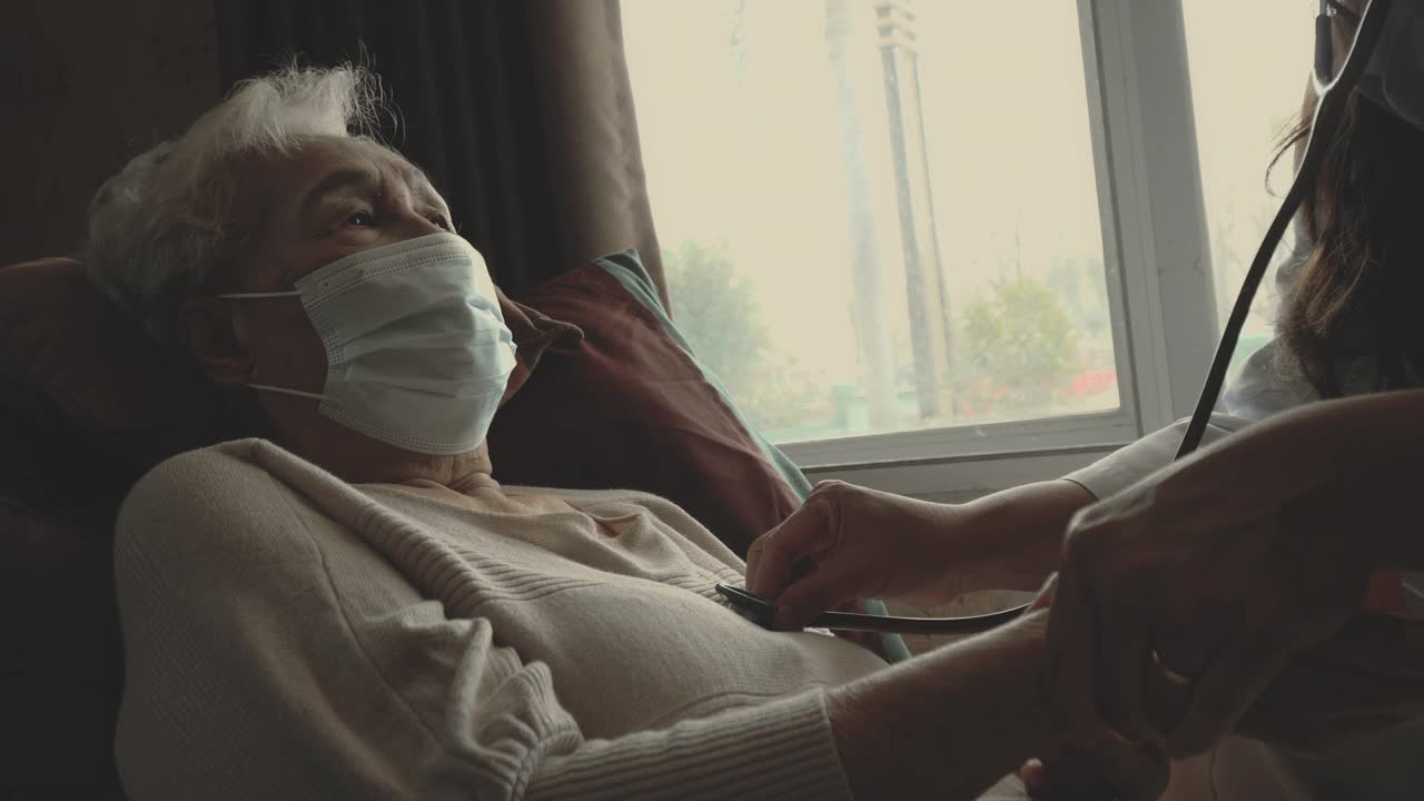 大流行期间医生出诊