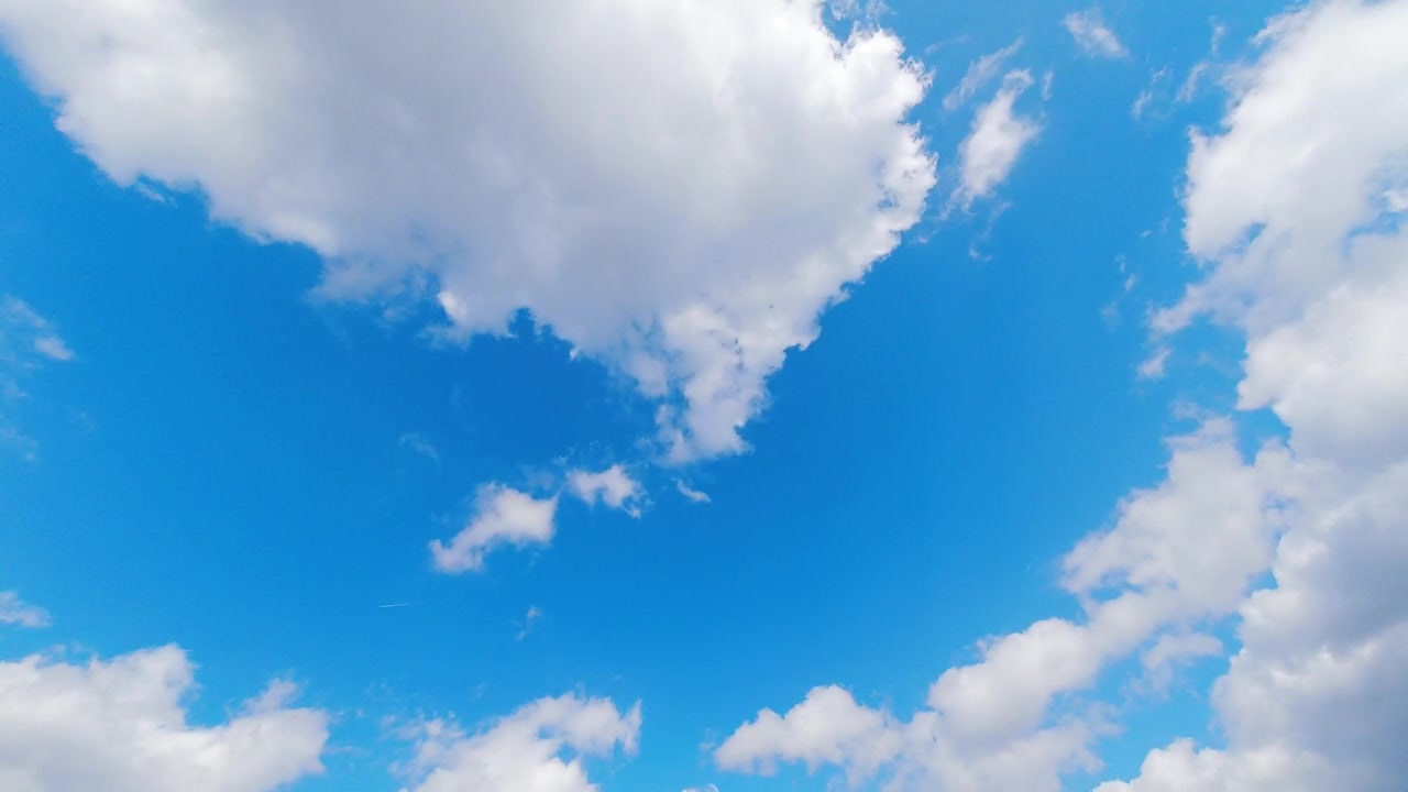 详情图-蔚蓝多云的天空时光流逝