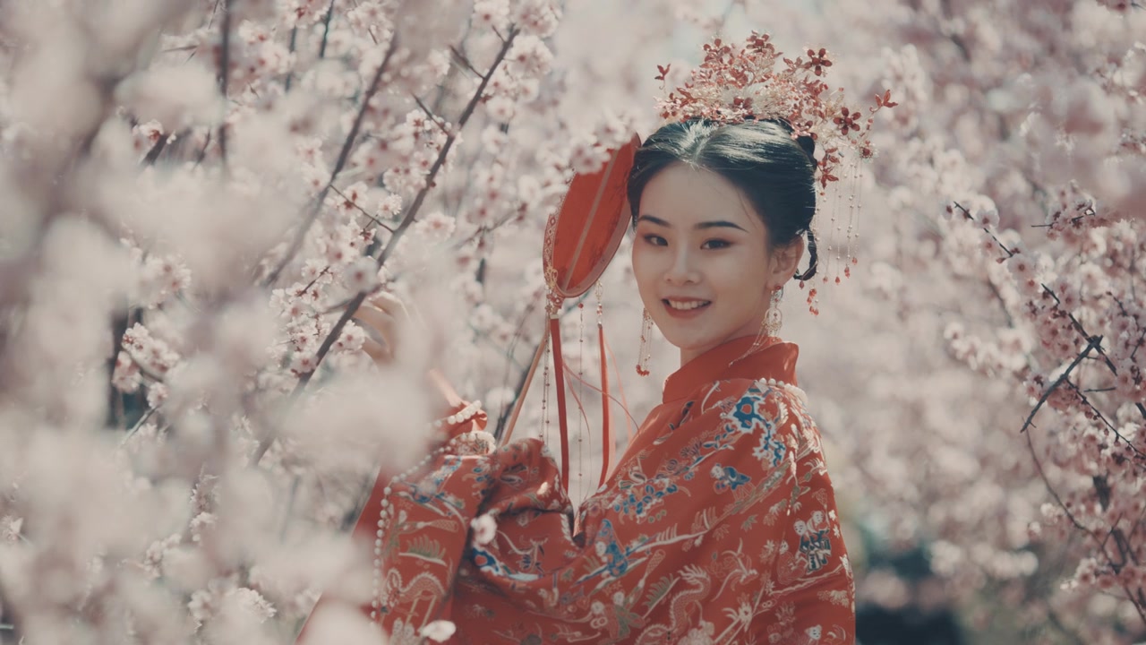 详情图-中国妇女穿着汉服，古代服装