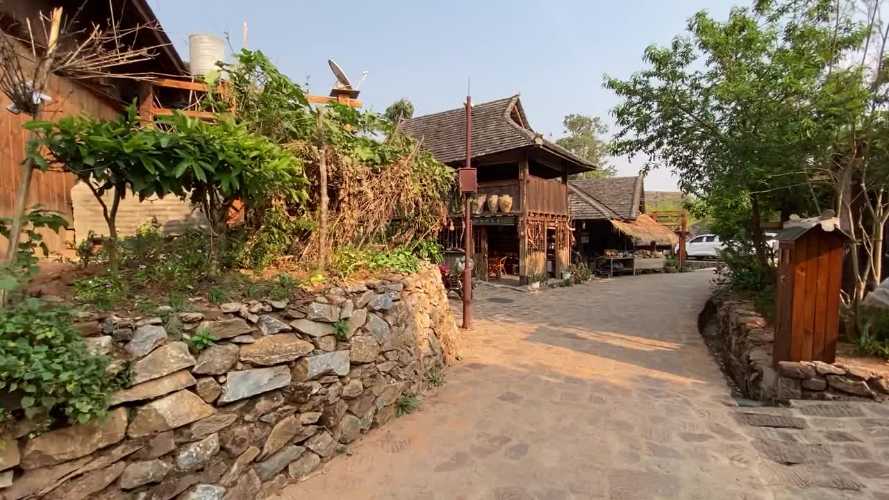 云南中国少数民族传统历史村鸟瞰图。
