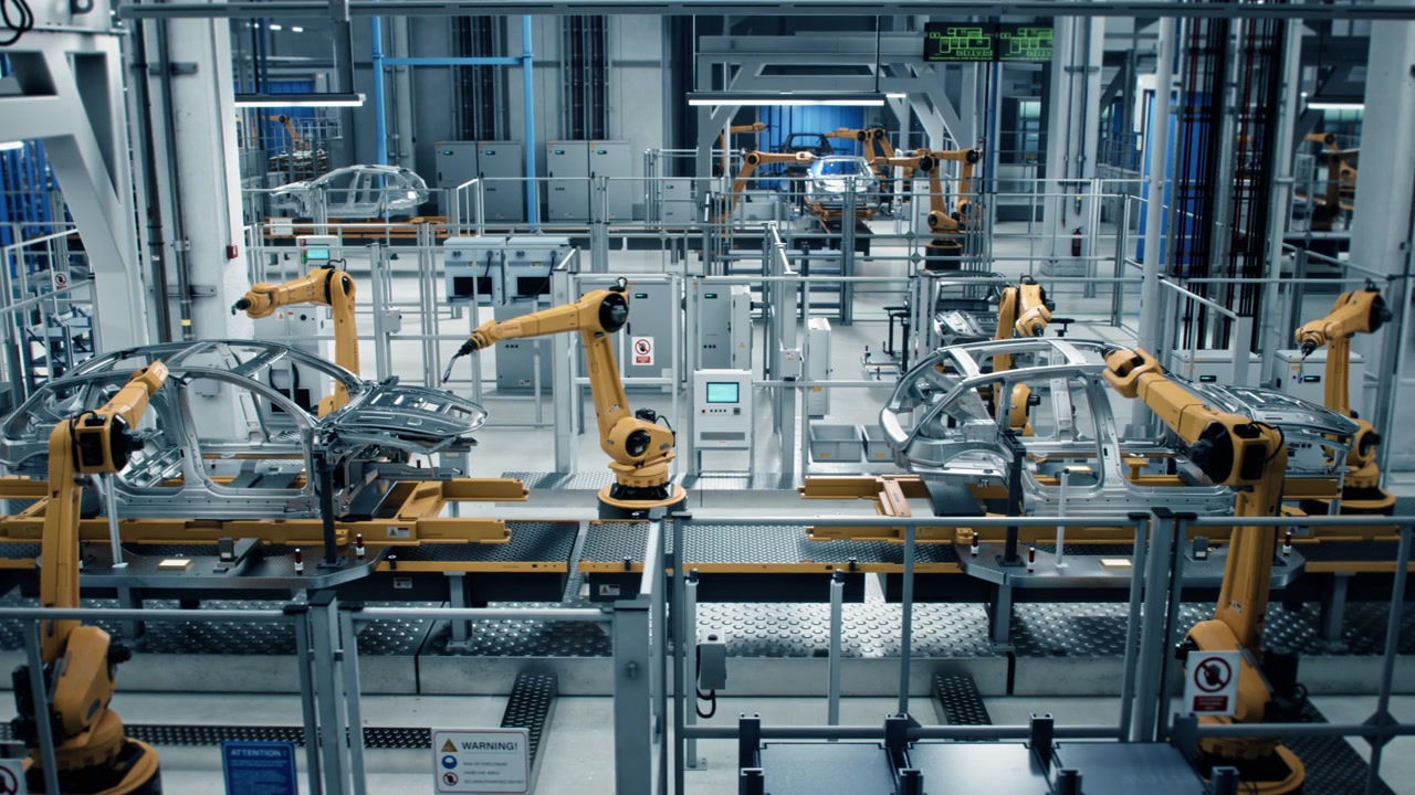 詳情圖-汽車工廠3D概念:自動化機器人手臂裝配線制造高科技綠色能源電動汽車。自動化施工，建筑，焊接工業(yè)生產輸送機。側視圖