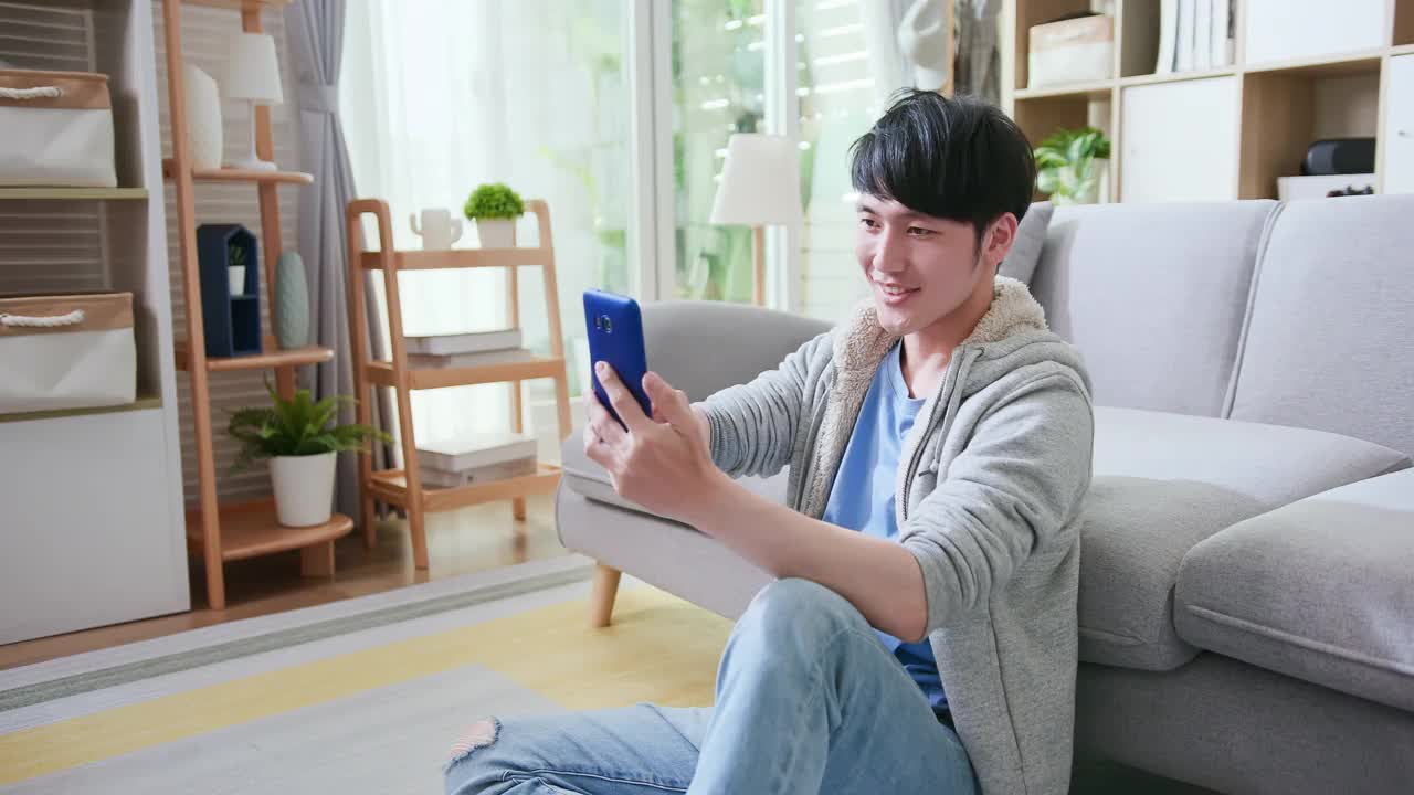 亚洲男人可以视频聊天