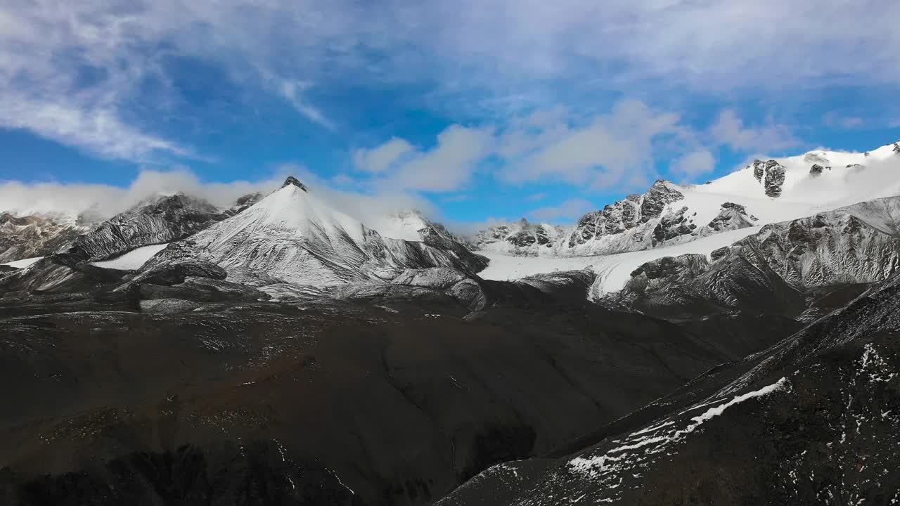 RT/西藏高原冈石卡雪山